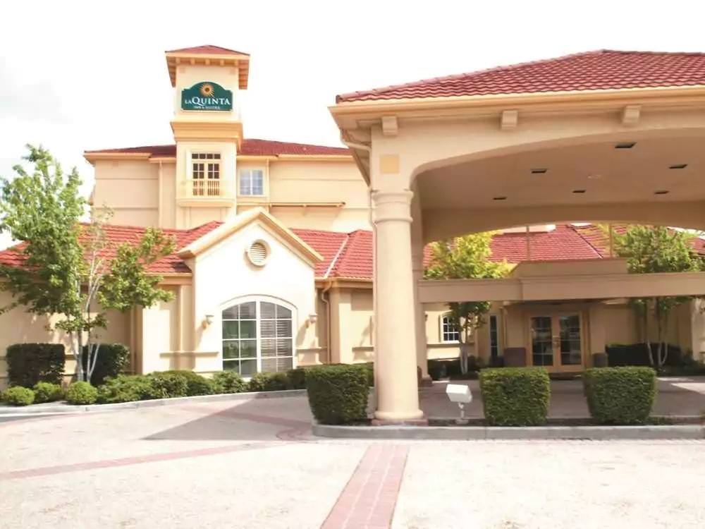 Ultimate List of Best Cheap Hostels for Backpackers in Orem, Utah, La Quinta Inn & Suites Orem University Parkway